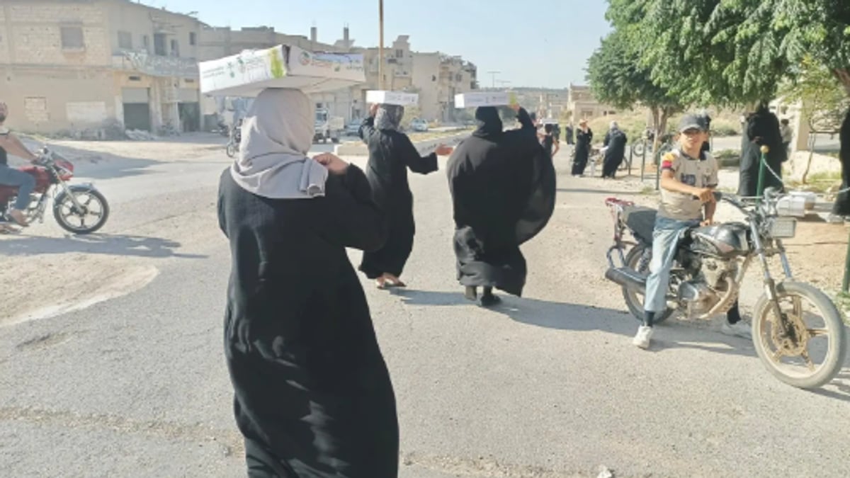 مركز الملك سلمان يوزع 6600 كرتون تمر في سوريا