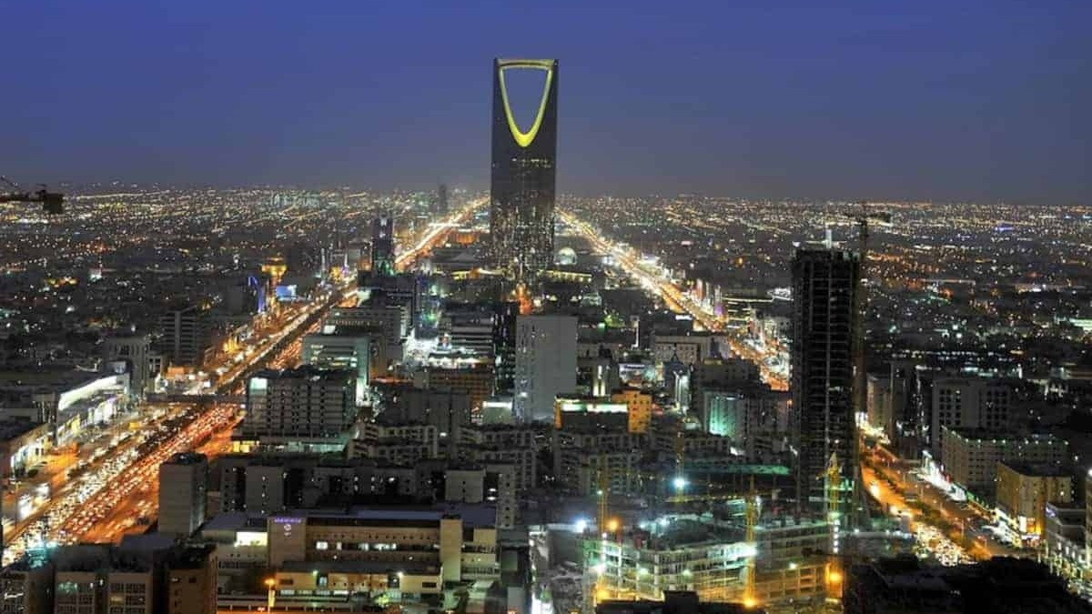 مركز مشاريع البنية التحتية بالرياض يطلق مستشارًا ذكيًا لكود البناء