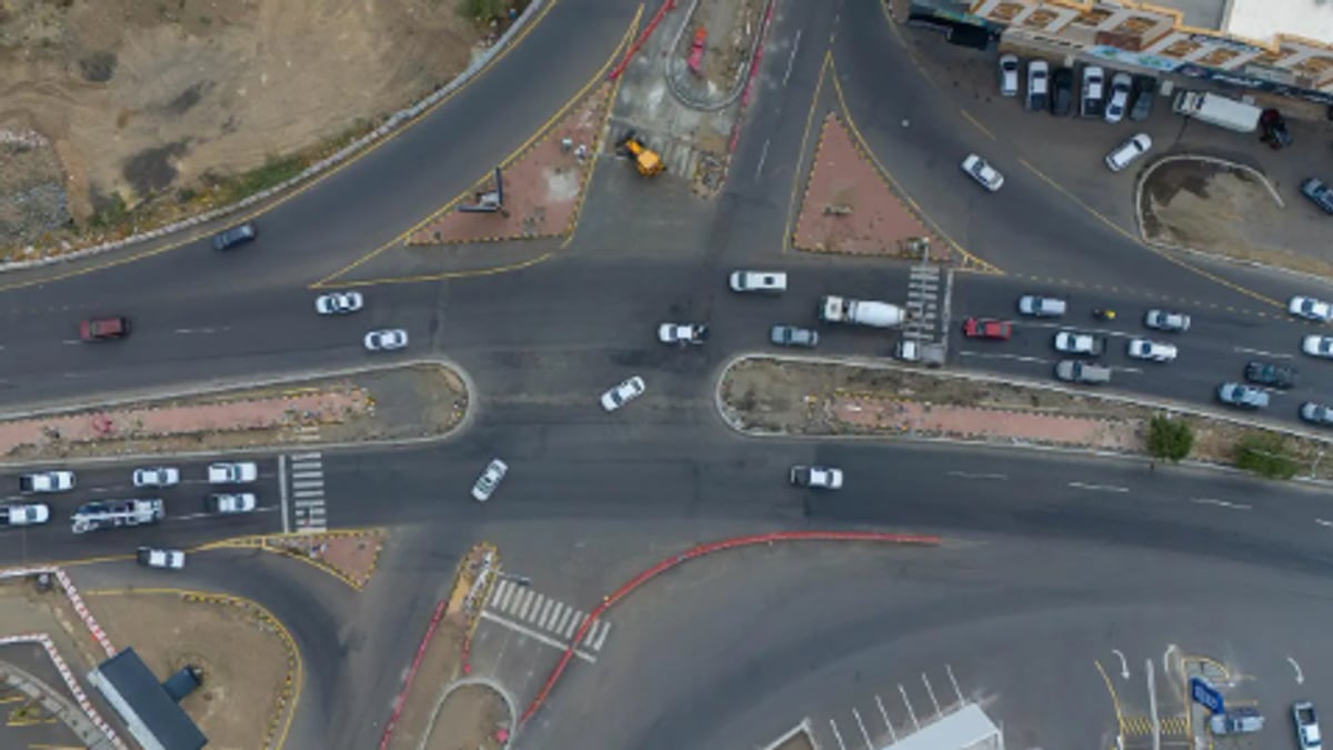مشروعات خدمية جديدة تعزز الاستثمار وكفاءة التنقل في عسير