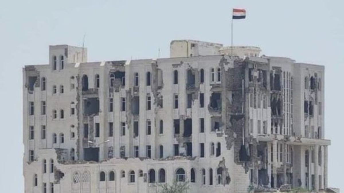 مليشيات الحوثي تهاجم المجمع القضائي في تعز اليمنية