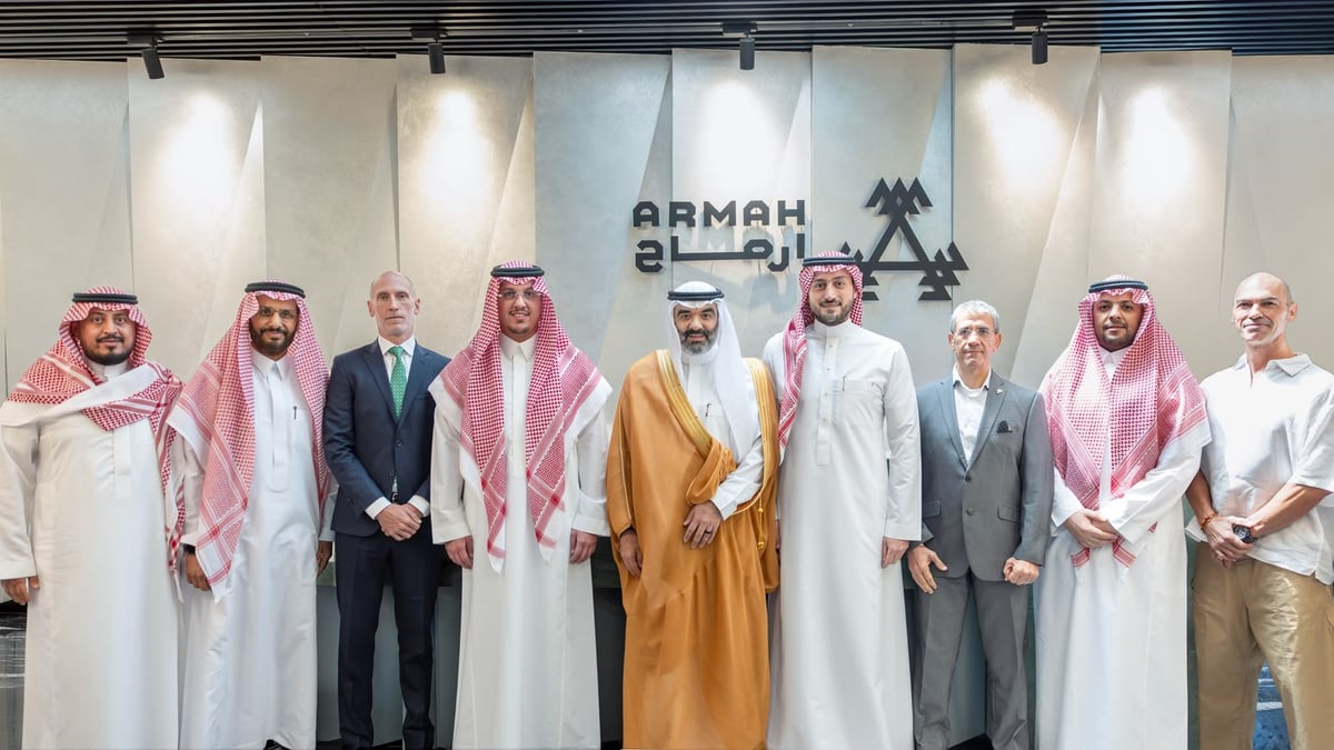 وزير الاتصالات يزور شركة أرماح الرياضية للاطلاع على مبادرات التحول الرقمي
