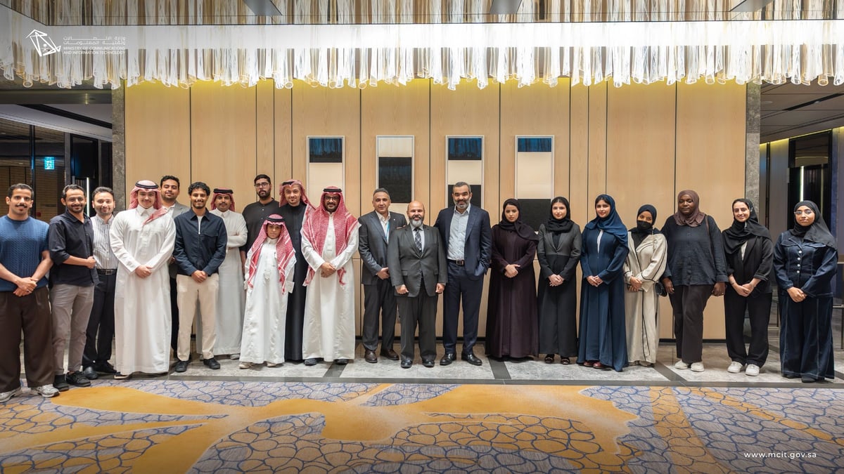وزير الاتصالات يشجع المبتعثين السعوديين في كوريا على تعزيز ريادة المملكة التقنية