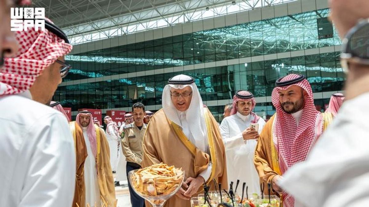 وزير البيئة يطلق حملة “بالتمر أبرك” لتعزيز استخدام التمور في المطبخ السعودي