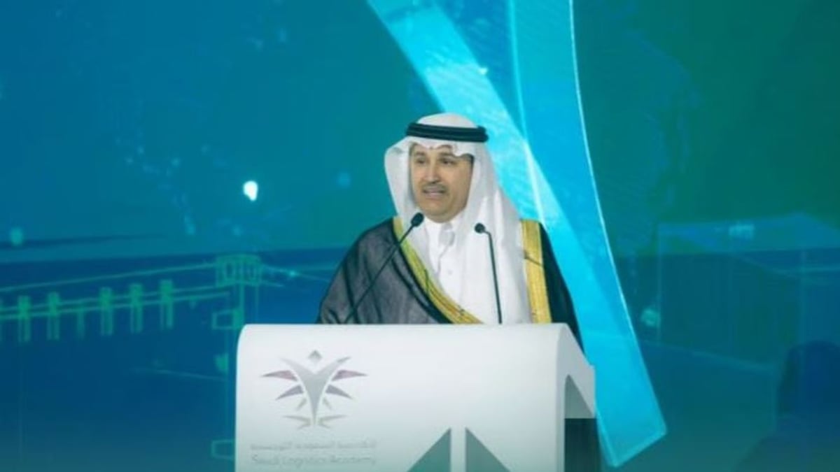 وزير النقل: إنشاء أكبر منطقة لتفويج الشاحنات عالمياً لتحسين الكفاءة اللوجستية