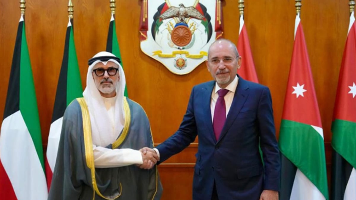 وزيرا خارجية الكويت والأردن يناقشان تطورات المنطقة ويستنكران الاعتداءات الإيرانية