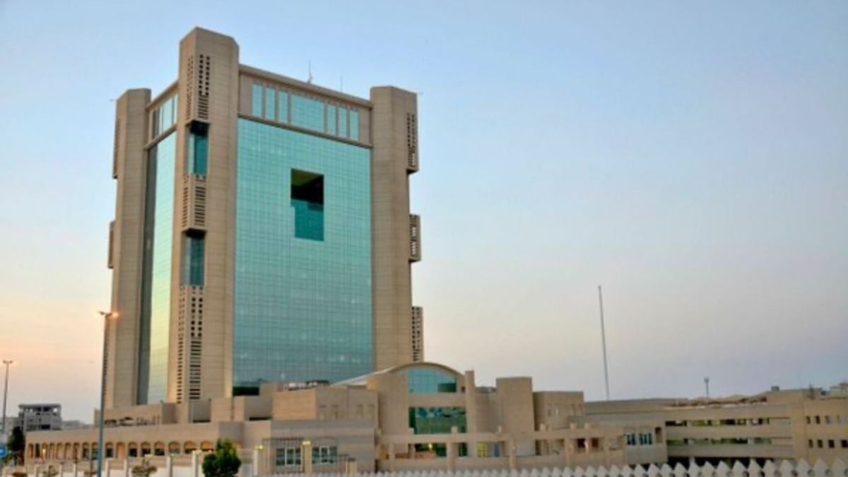أمانة جدة تزيل 270 بسطة عشوائية وتدمر 1.3 طن من الملابس المستعملة