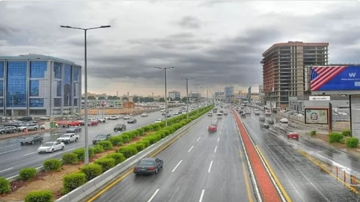 أمطار رعدية ورياح نشطة في عدة مناطق بالمملكة الخميس