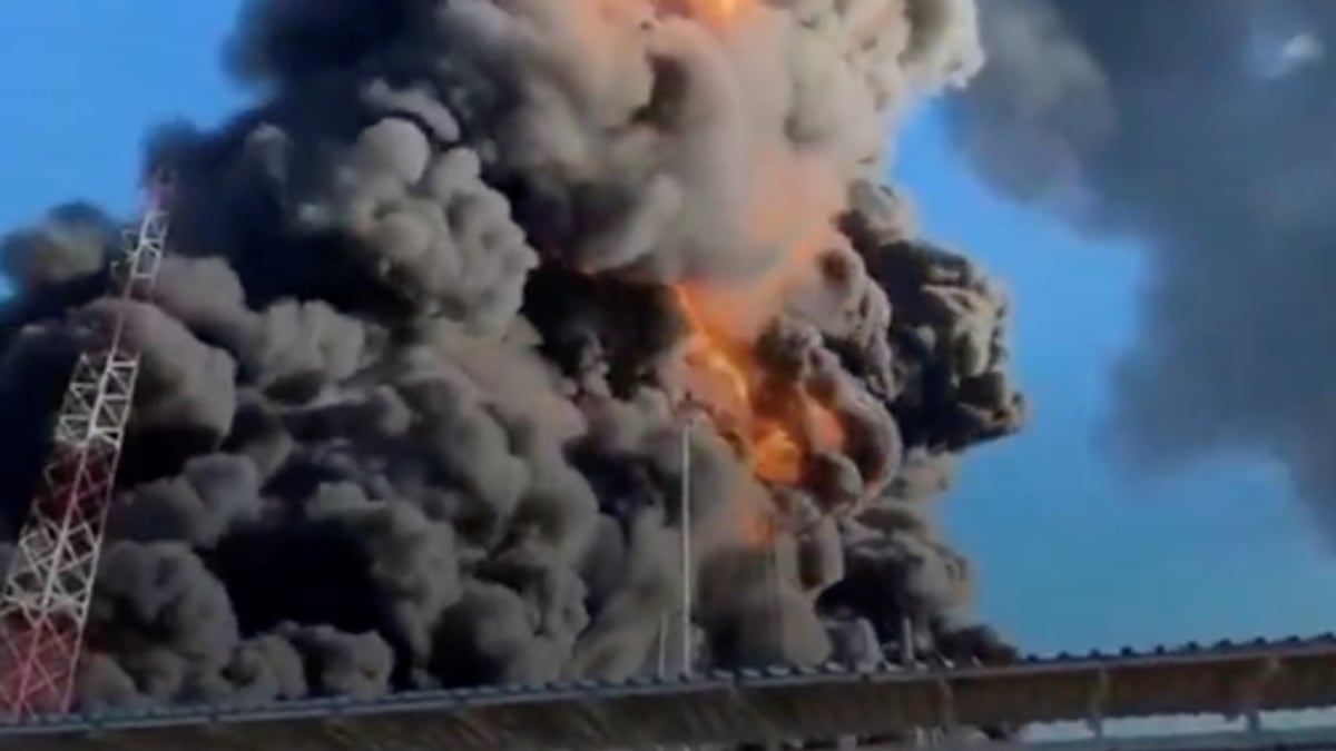 إخماد حريق في مصفاة إيلسكي للنفط بكراسنودار الروسية