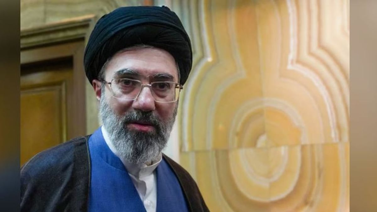 إعلام إيراني يوضح أسباب عدم نشر تسجيلات صوتية للمرشد خامنئي