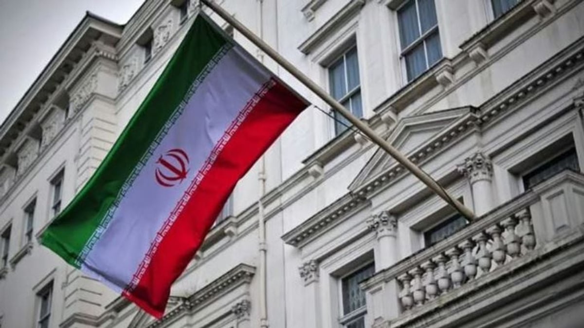 إيران تؤكد استعدادها لاستخدام جميع الوسائل في مواجهة أي هجوم أمريكي أو إسرائيلي