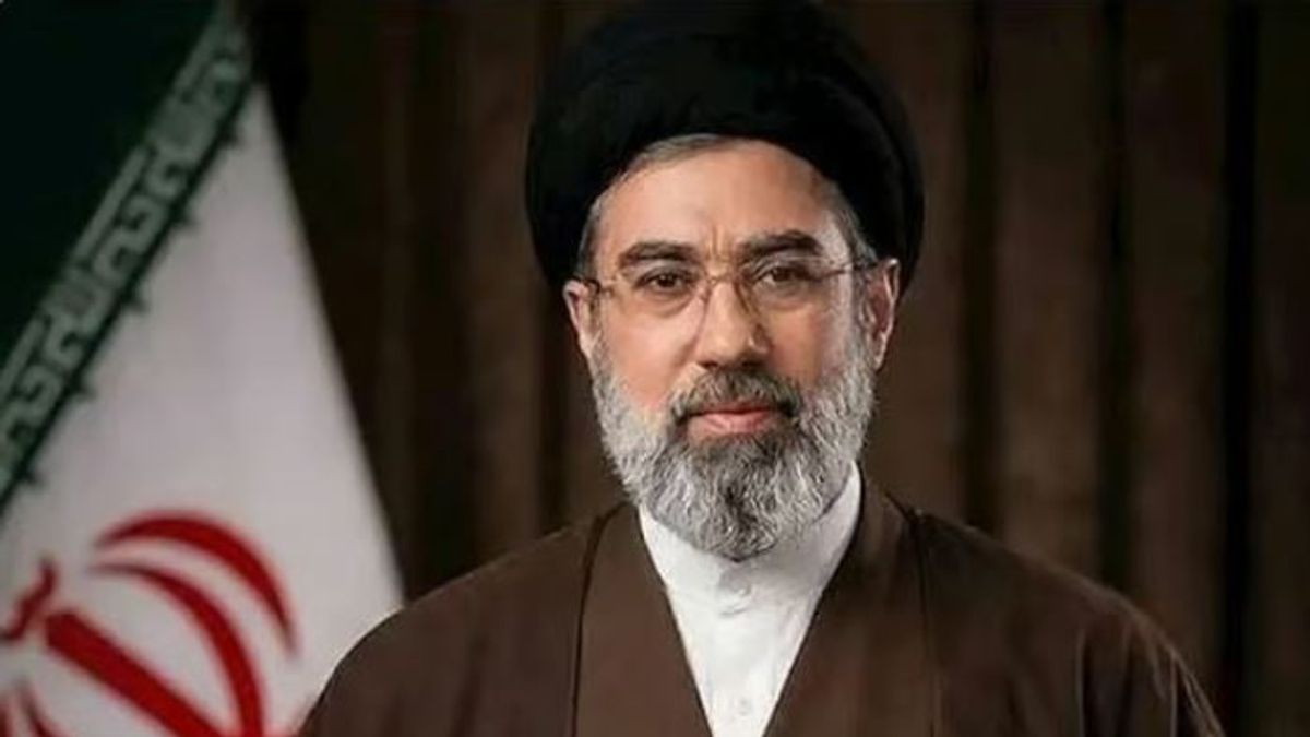 إيران تعلن عن نشر لقطات لمجتبى خامنئي قريباً