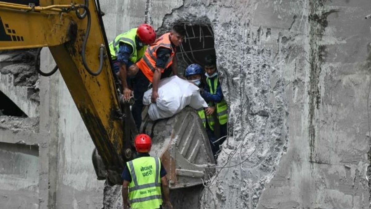 ارتفاع ضحايا الفيضانات في نيبال إلى 781 شخصا