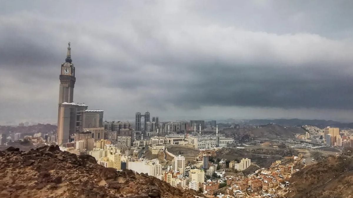 الأرصاد تحذر من أمطار متوسطة إلى غزيرة في مكة المكرمة