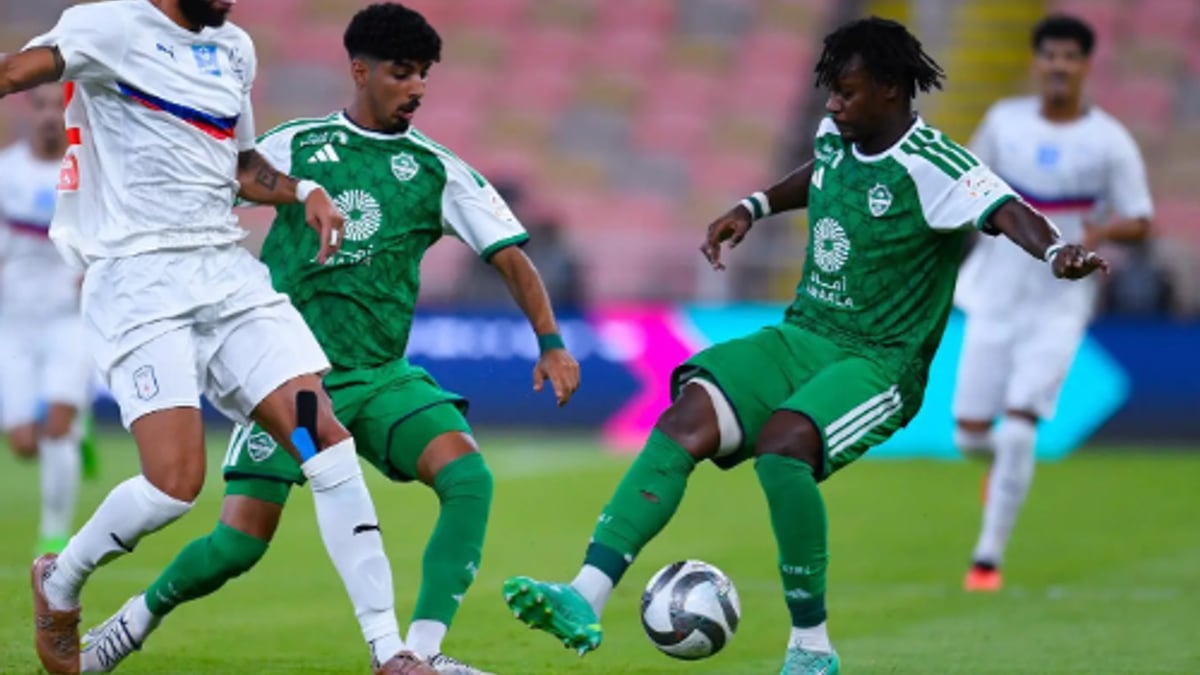 الأهلي يحقق فوزًا كبيرًا على أبها برباعية نظيفة في دوري روشن