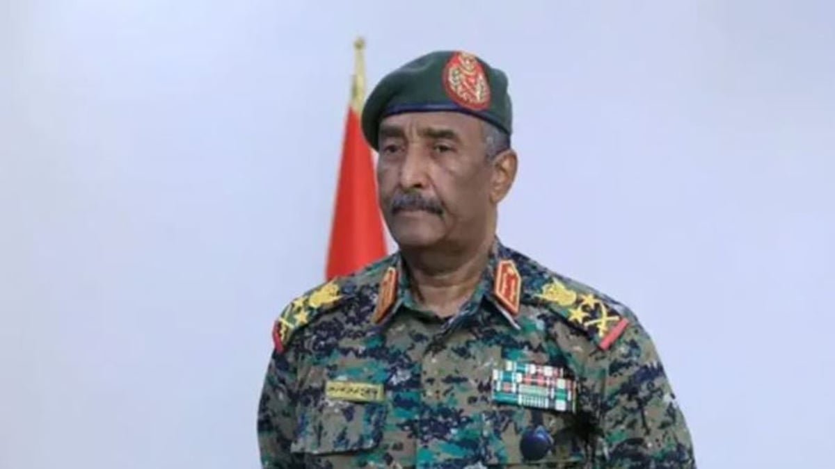 البرهان يؤكد: الجيش السوداني مؤسسة وطنية مستقلة عن القبائل