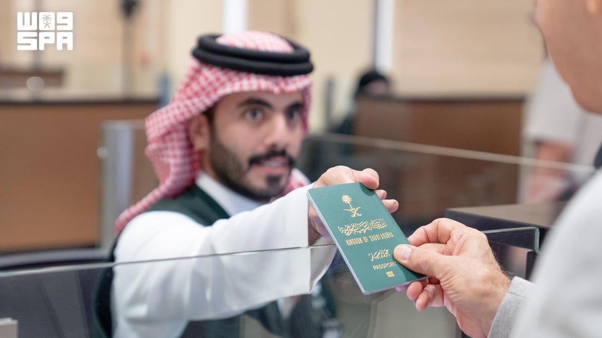 الجوازات تعزز إجراءات تسهيل سفر المواطنين في المنافذ