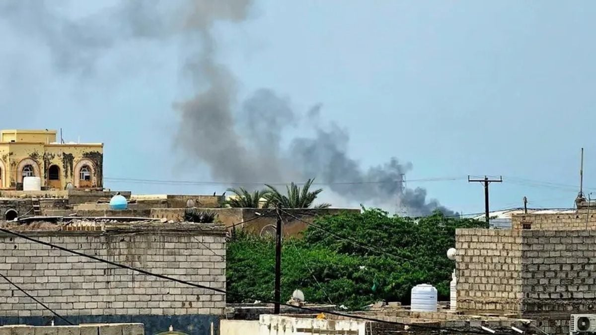قصف حوثي على المخا اليمنية يسفر عن 8 قتلى و26 جريحًا