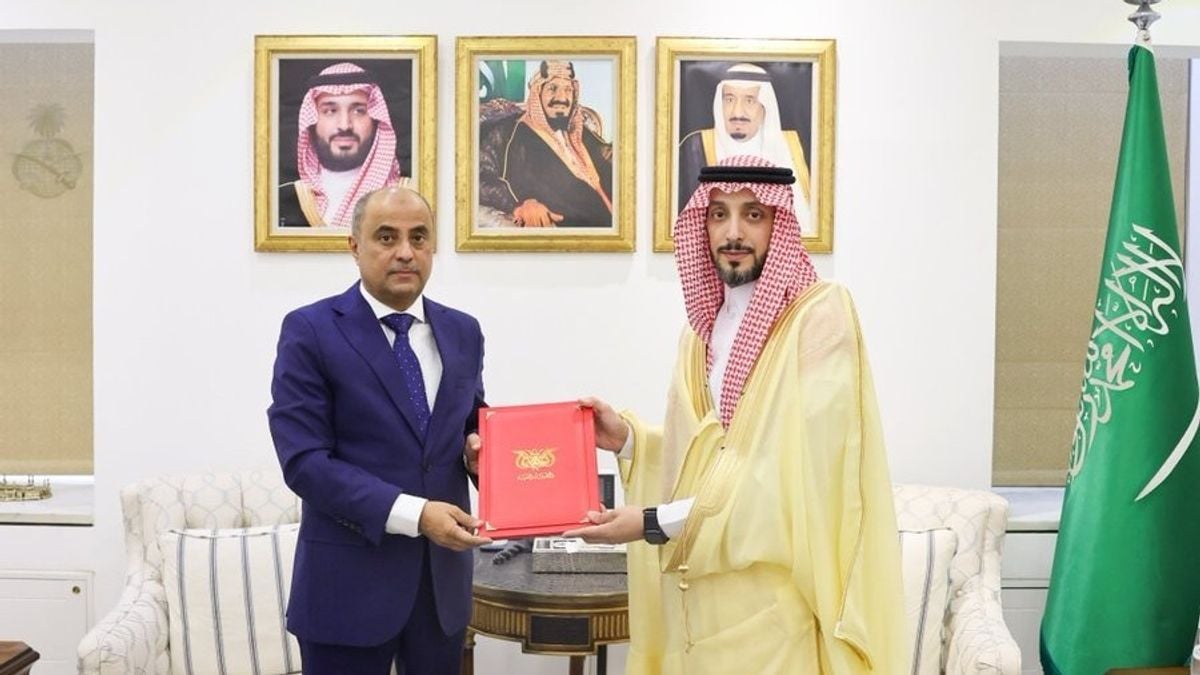 الخارجية السعودية تستقبل أوراق اعتماد السفير اليمني الجديد