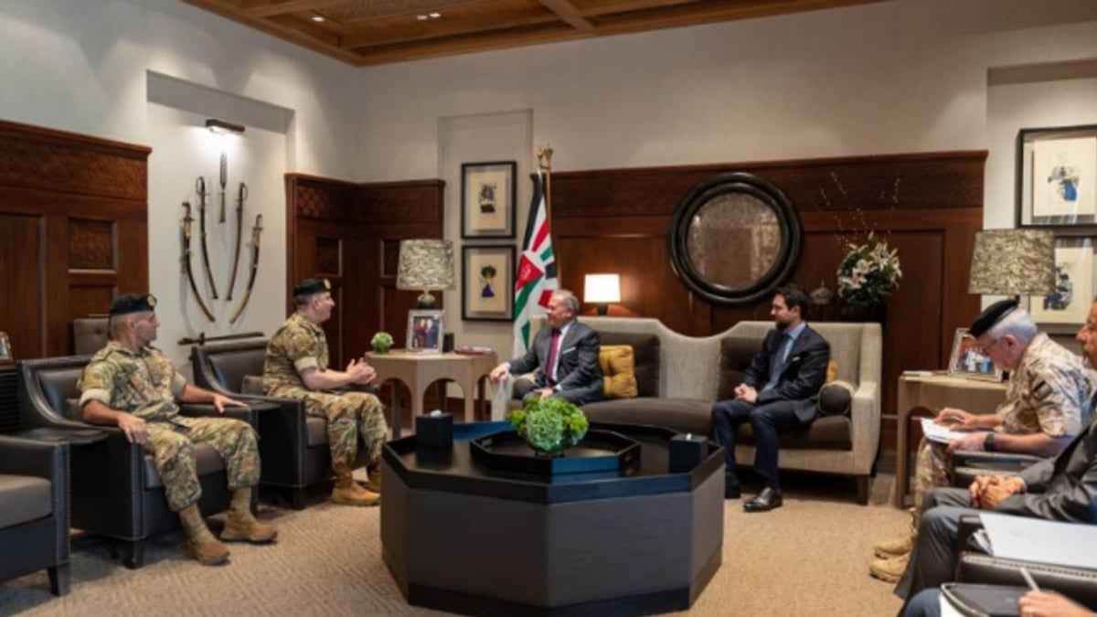 العاهل الأردني يؤكد دعم بلاده لأمن لبنان خلال لقاء قائد الجيش