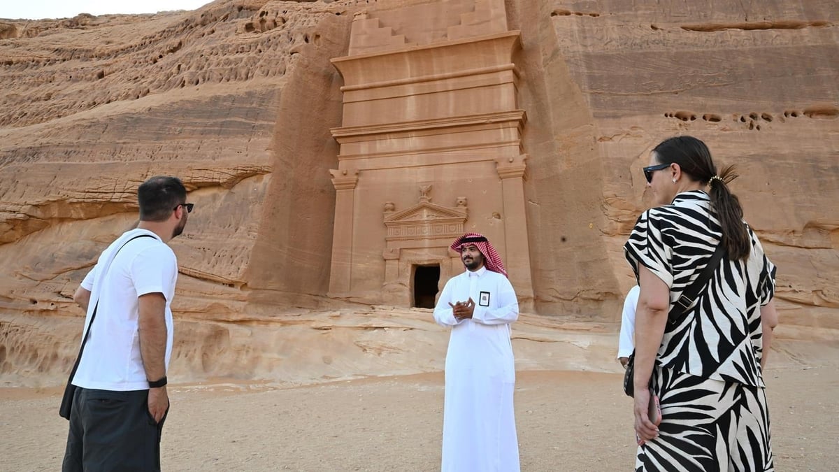 العلا تتحول إلى مركز عالمي للتراث والسياحة