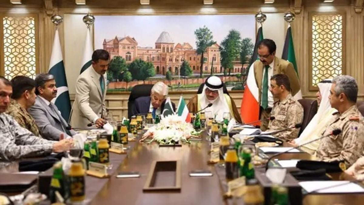 الكويت وباكستان توقعان اتفاقية تعاون عسكري جديدة