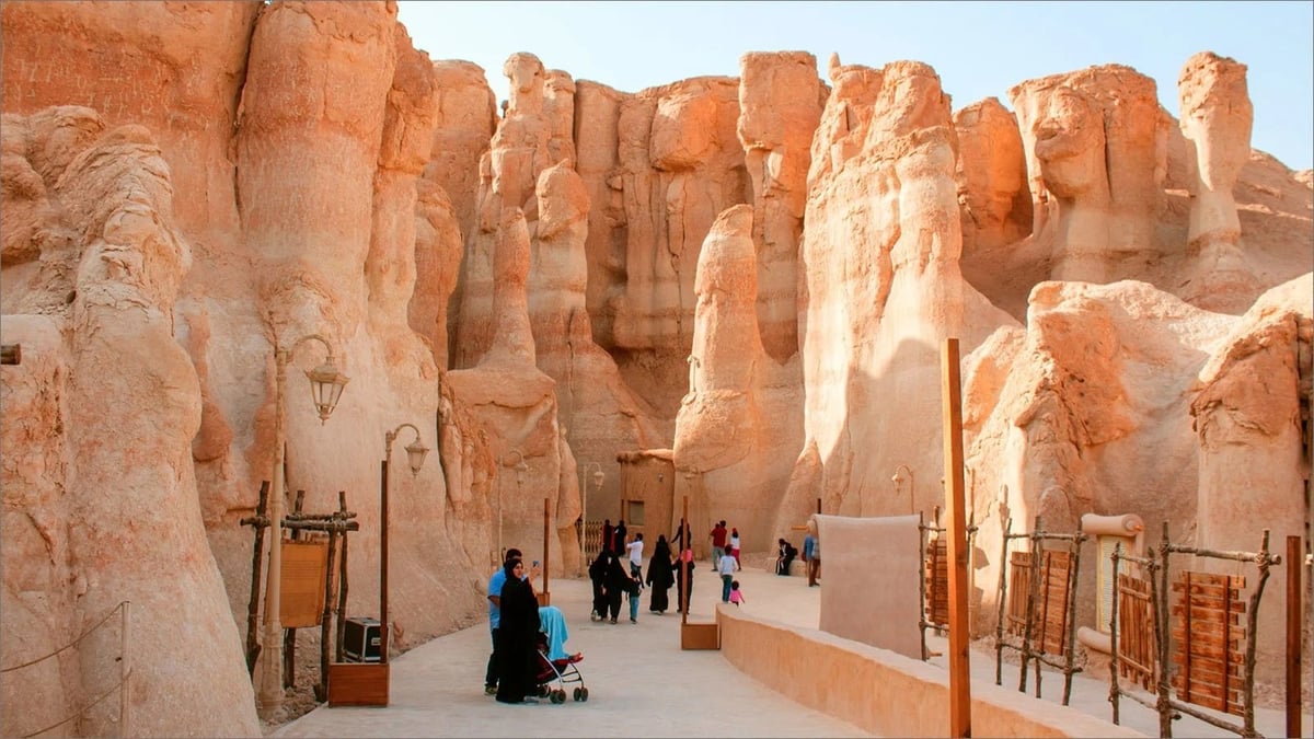 المملكة تتصدر الوجهات السياحية في الشرق الأوسط