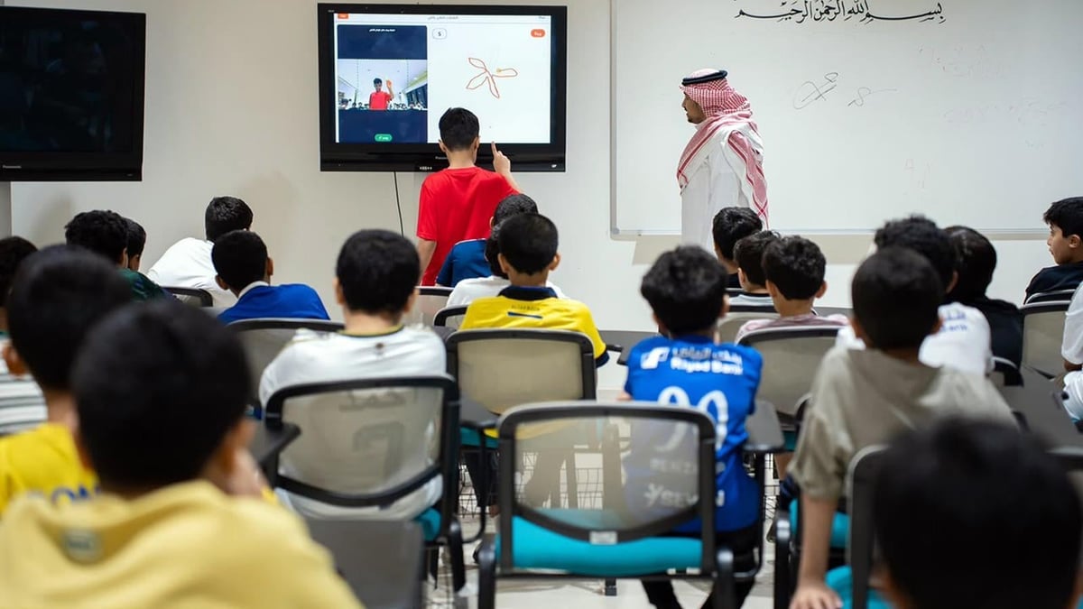 النادي الصيفي بجامعة القصيم يواصل تقديم برامج علمية ورياضية متنوعة
