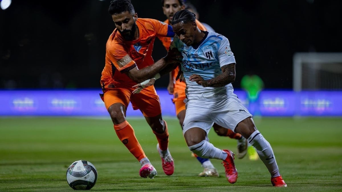 الهلال يتصدر دوري روشن بعد فوزه على الفيحاء 3-0