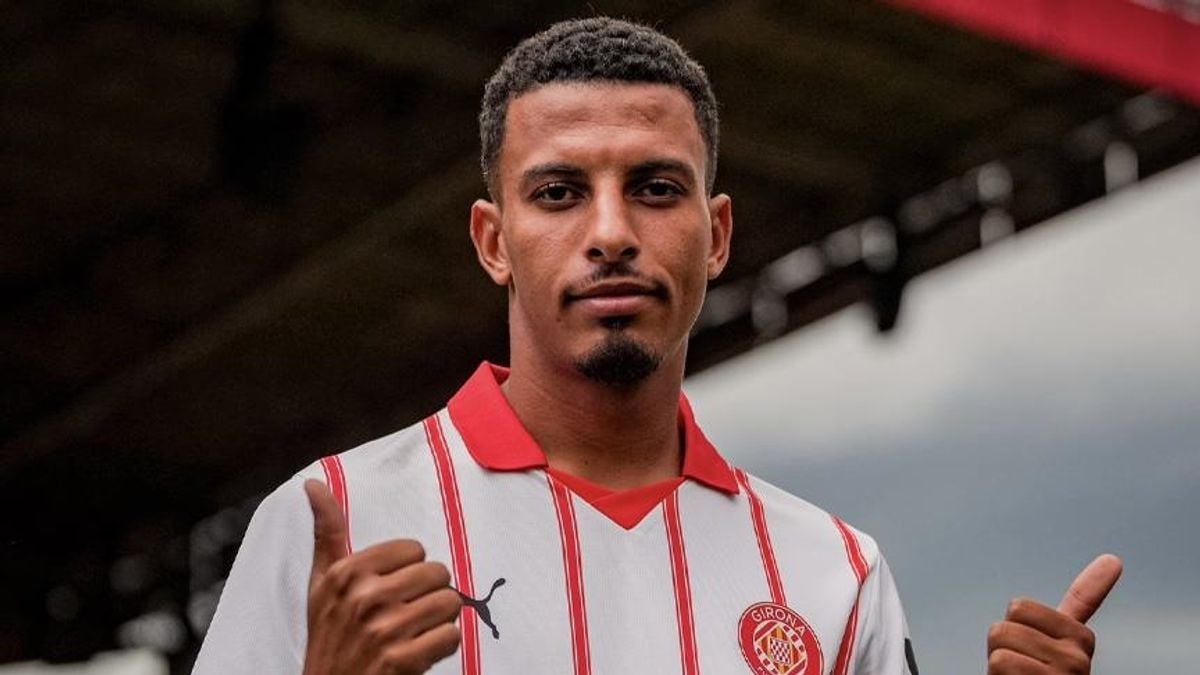 برشلونة يسعى للتعاقد مع عز الدين أوناحي بعد إصابة دي يونغ