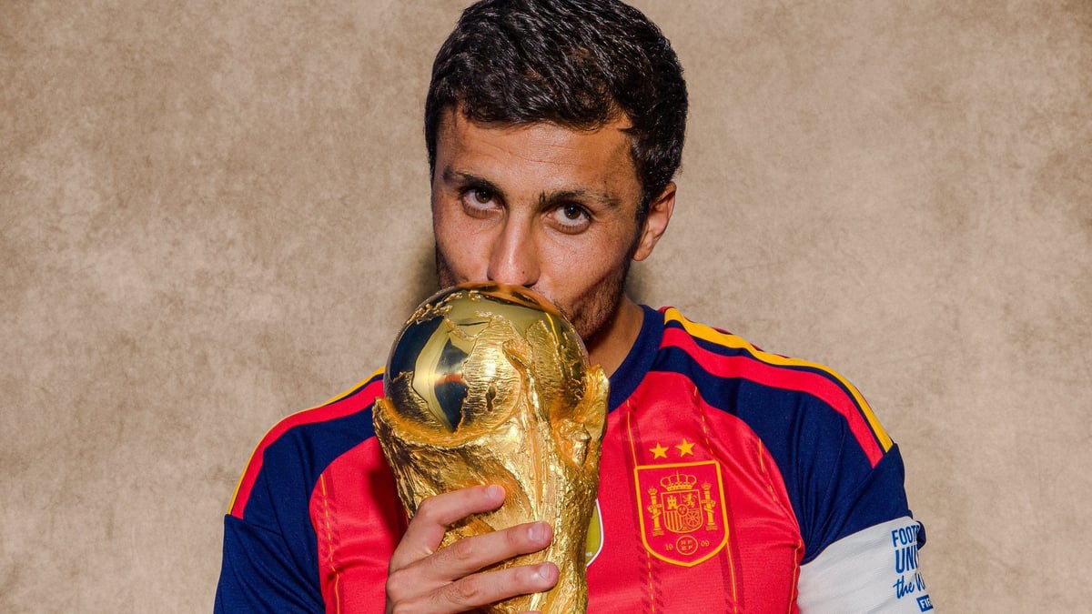 برشلونة ينافس ريال مدريد على صفقة رودري