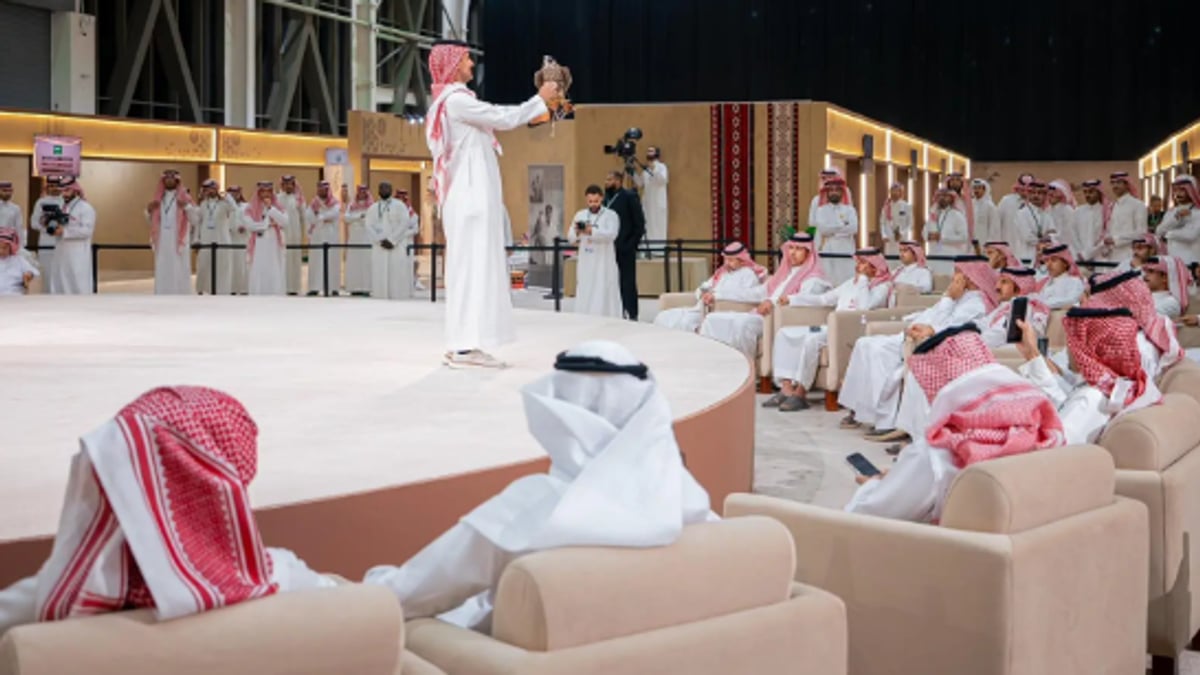 بيع 4 صقور في الليلة الرابعة من مزاد مزارع إنتاج الصقور 2026