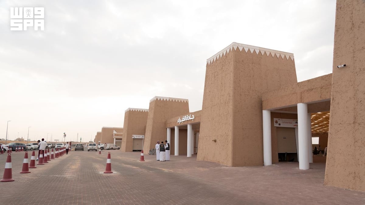 جادة الخبراء بالقصيم تعزز الاقتصاد والسياحة بموقعها الاستراتيجي