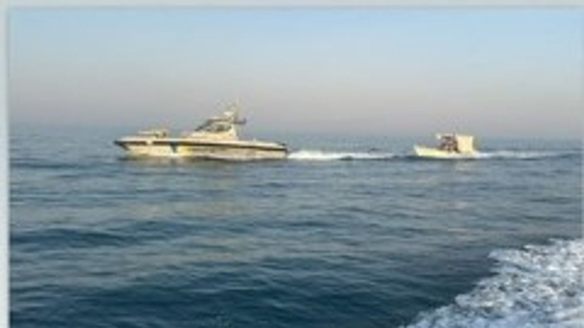 حرس الحدود بالشرقية ينقذ مواطنًا خليجيًا من تعطل واسطته البحرية