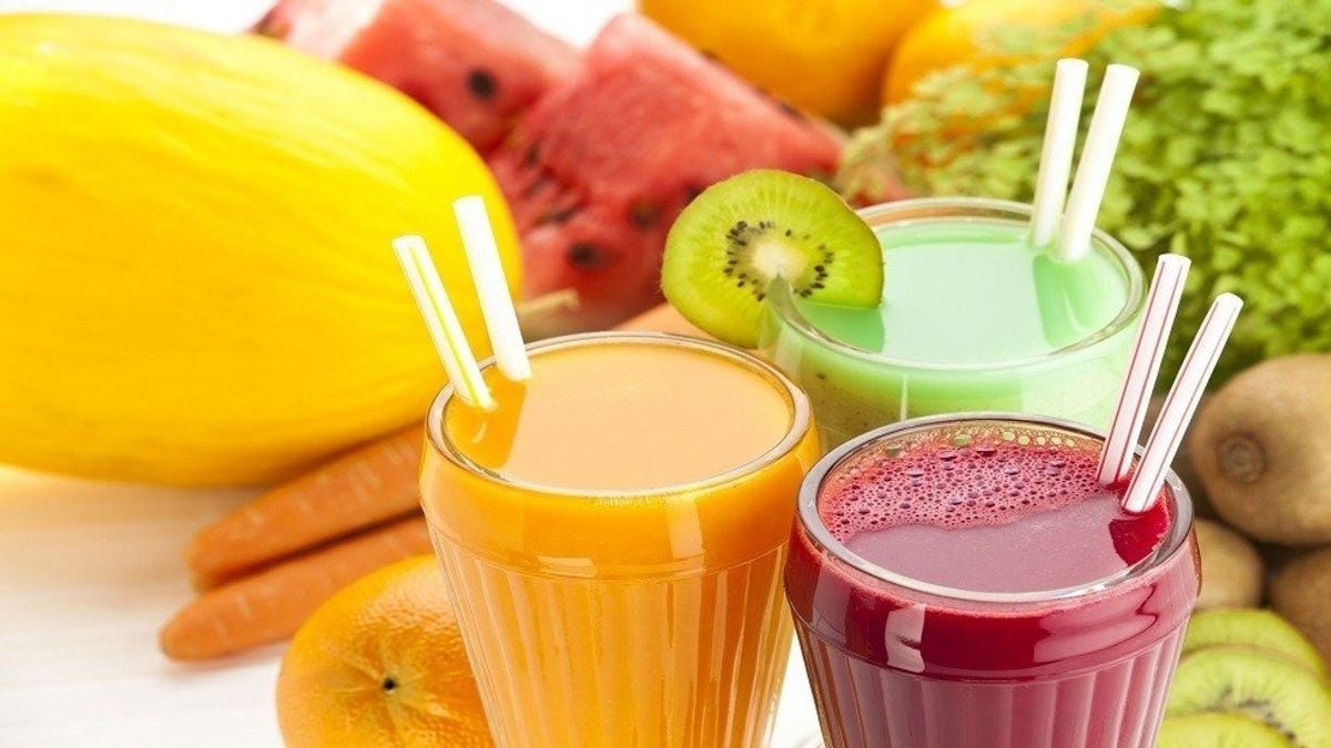 دراسة: كوب عصير يومياً يقلل الاكتئاب ويحسن المزاج