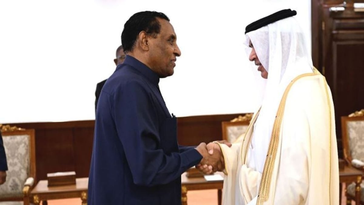 رئيس الوزراء السوداني يلتقي سفير السعودية في الخرطوم
