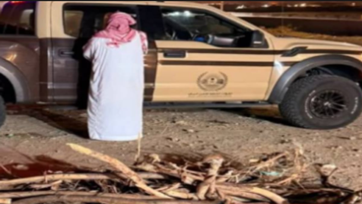 ضبط مواطن يحمل حطبًا محليًا في محمية الإمام تركي بن عبدالله