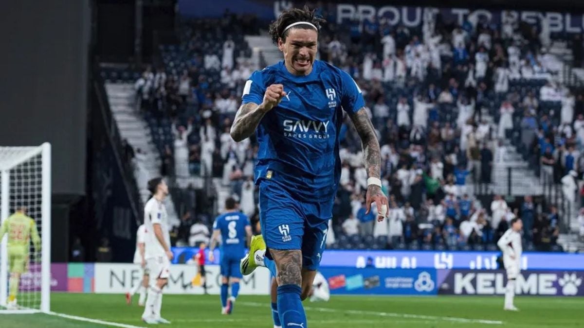 طرابزون سبور التركي يسعى لضم داروين نونيز من الهلال بعد صلاح