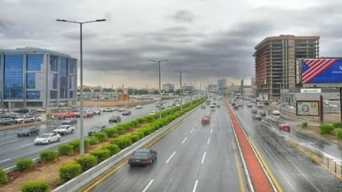 طقس المملكة الأربعاء: سحب رعدية وأمطار مع ارتفاع الحرارة ونشاط الرياح