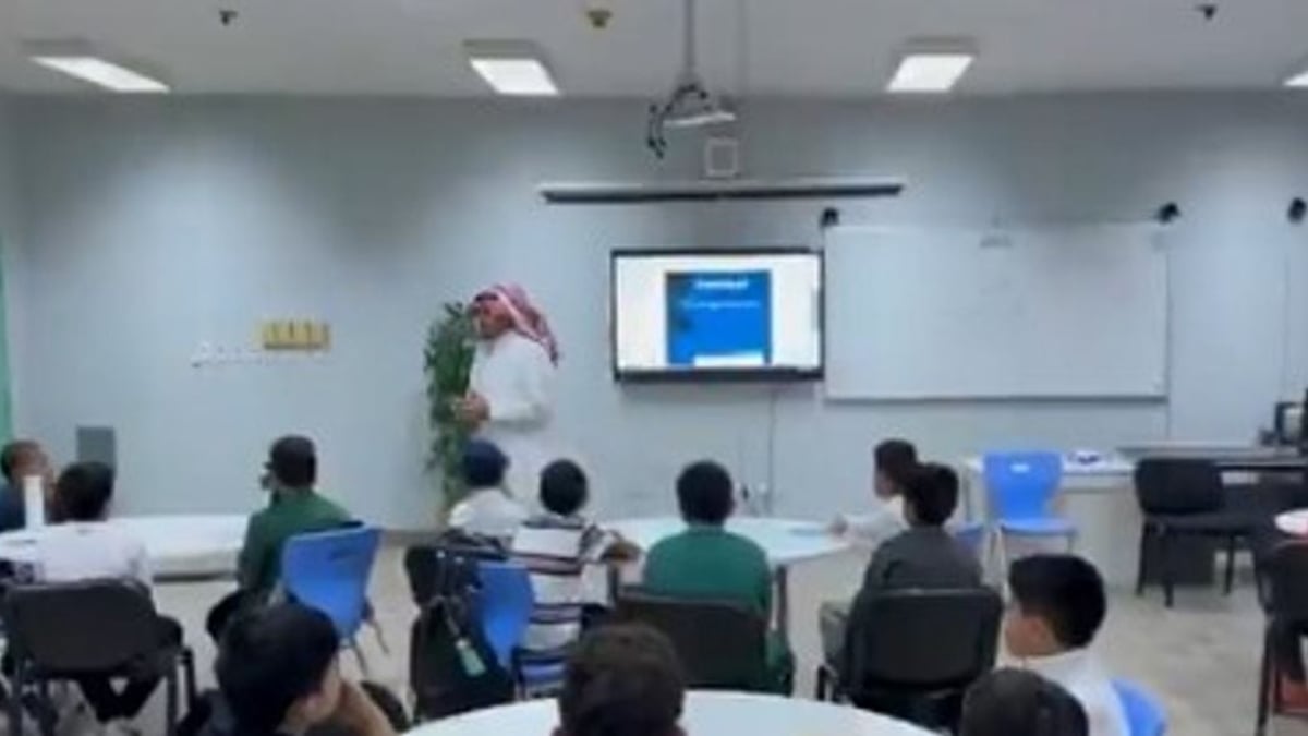عودة طلاب مكة والمدينة وجدة والطائف إلى الدراسة غداً
