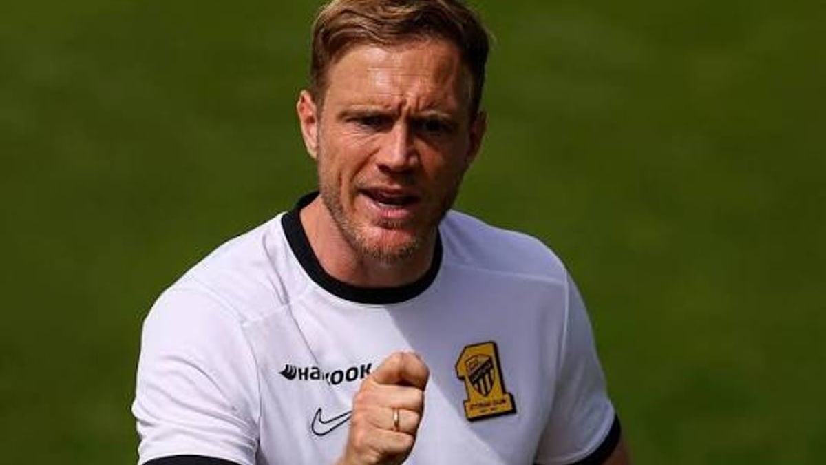 فيسينغ يركز على المباريات ويتجنب الحديث عن مستقبل ديابي بعد تأهل الاتحاد