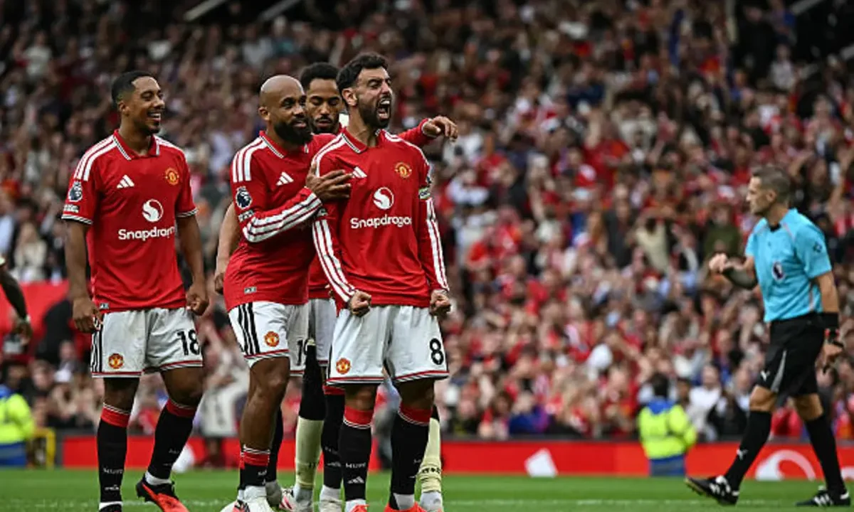 مانشستر يونايتد يفوز على إيبسويتش تاون 5-0 بقيادة فرنانديز