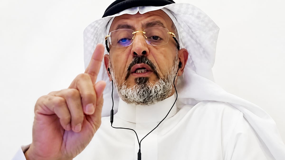 متخصص: صور الحياة المثالية على السوشيال ميديا تؤثر سلبًا على الشباب