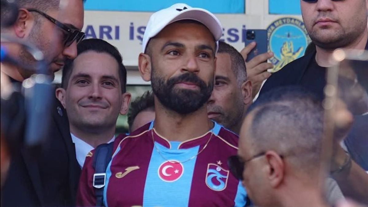 محمد صلاح يوقع عقد انتقاله إلى طرابزون التركي اليوم