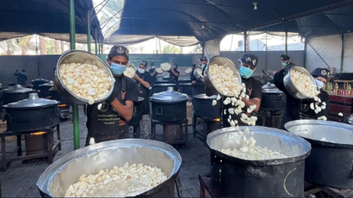 مركز الملك سلمان يوزع 24,850 وجبة غذائية في غزة