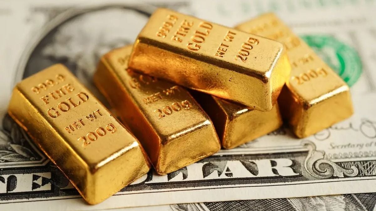 هبوط طفيف في أسعار الذهب وارتفاع المعادن النفيسة الأخرى