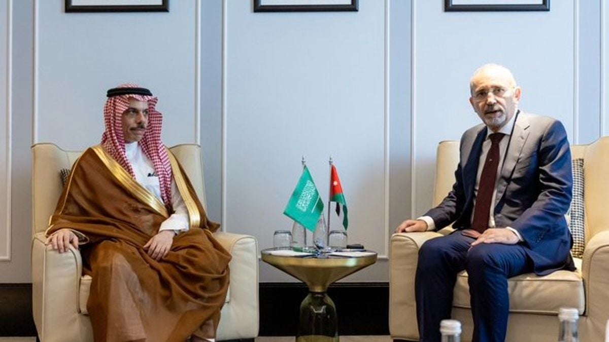 وزير الخارجية يناقش مع نظيره الأردني دعم القدس وتطورات المنطقة