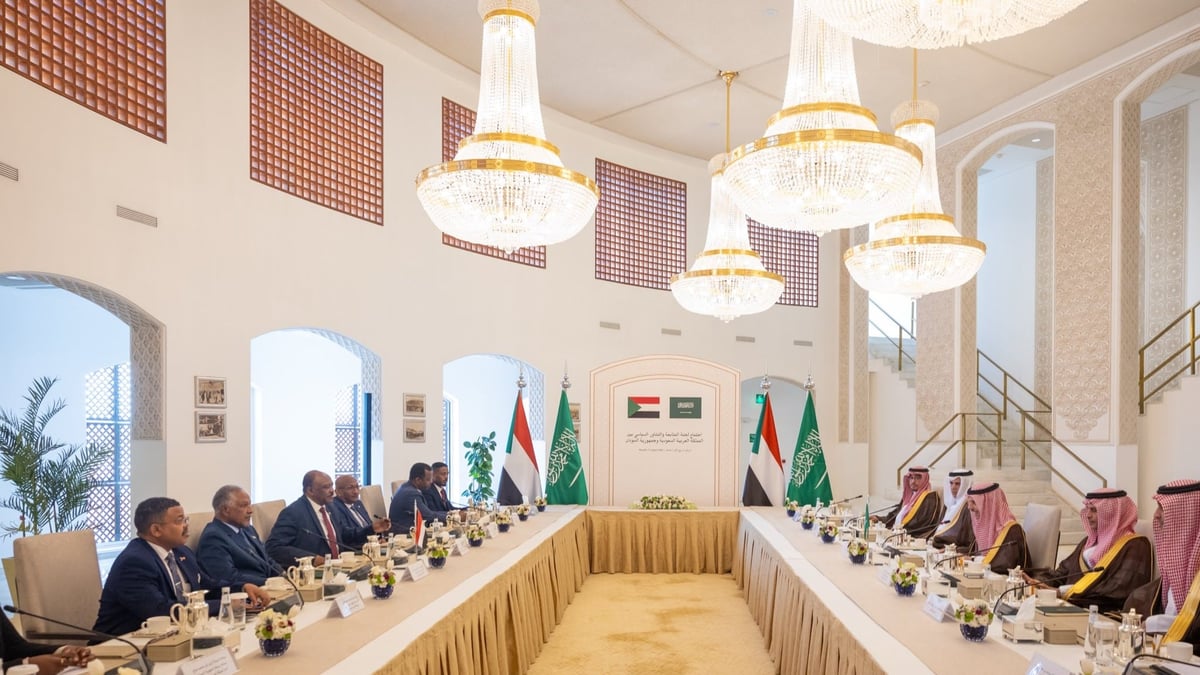وزيرا خارجية السعودية والسودان يؤكدان تعزيز العلاقات الثنائية