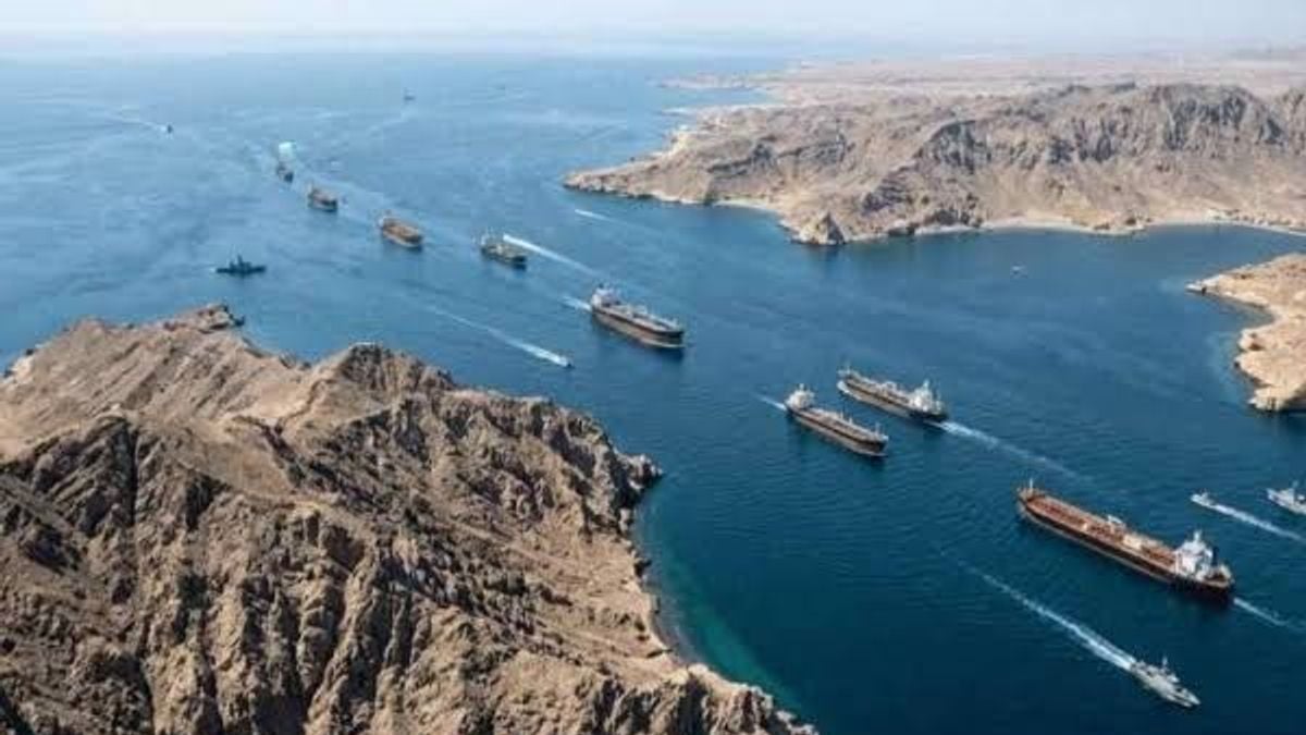 8 دول ترفض تعطيل الملاحة في هرمز وباب المندب وتدعو لمواقف صريحة