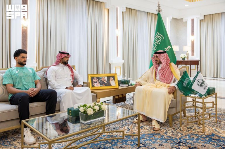 ذهبية آسيا للكاراتيه البطل سيف القايد في ضيافة أمير الجوف