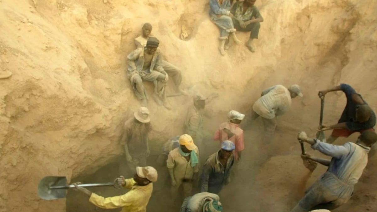 ارتفاع عدد قتلى منجم التعدين الأهلي في السودان إلى 82 عاملاً